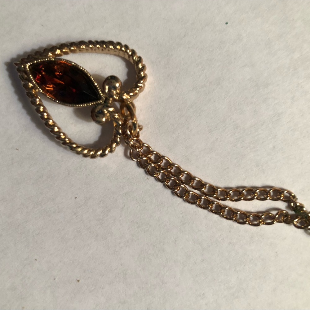 Avon Necklace vintage 1970’s